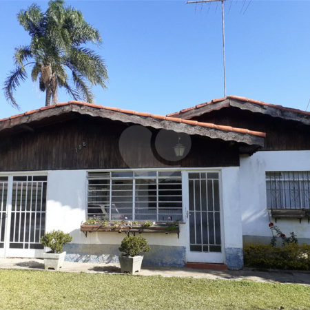 Casa à venda com 3 quartos em Vila Santa Rosália, São Roque, SP