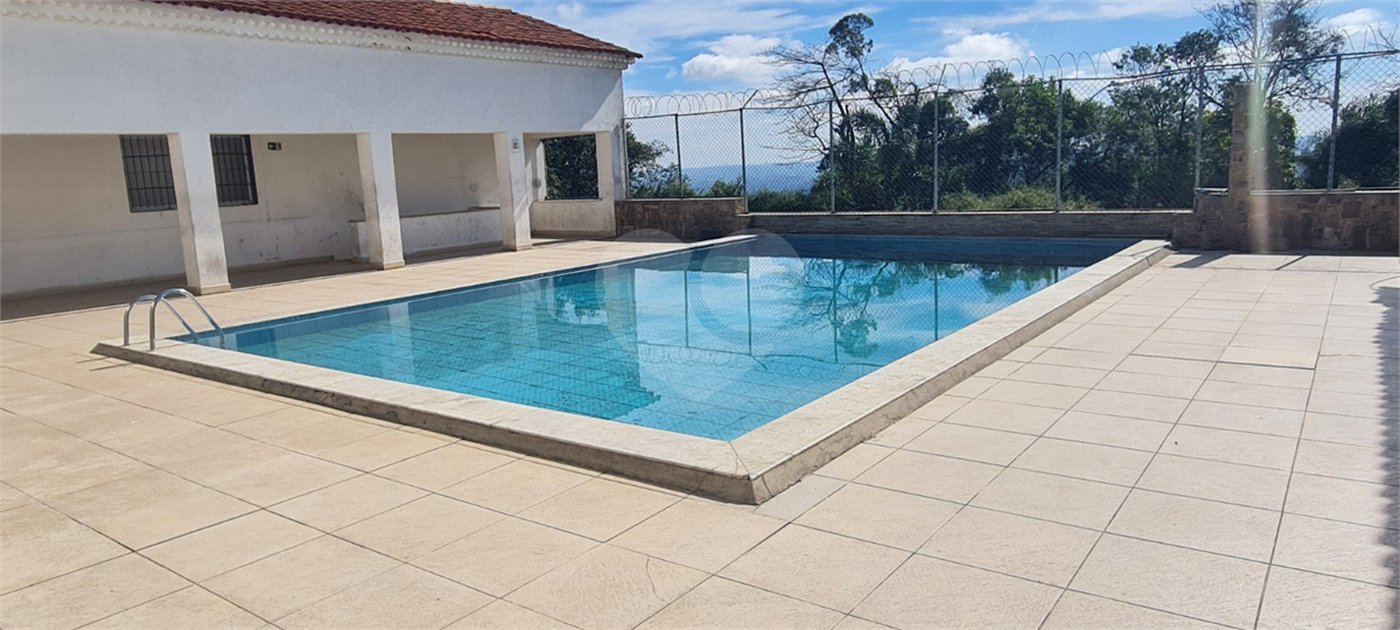 Casa à venda com 5 suítes em Roseira, Mairiporã, SP