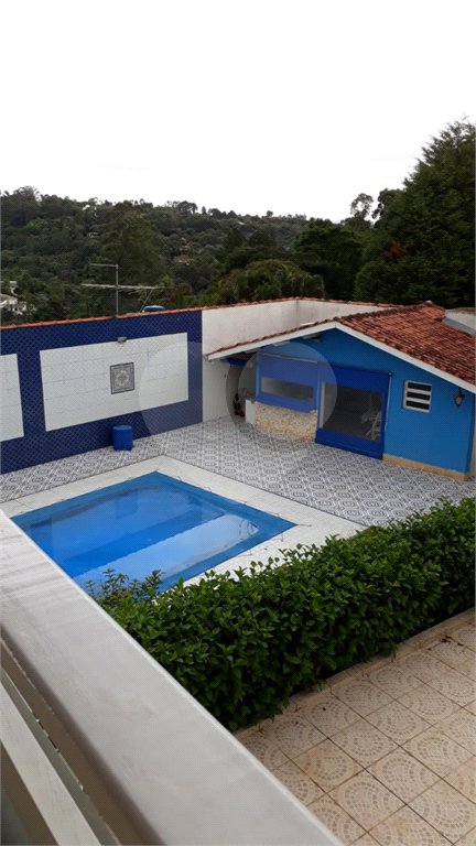Casa à venda com 3 suítes no condomínio Gleba II, Mairiporã - SP