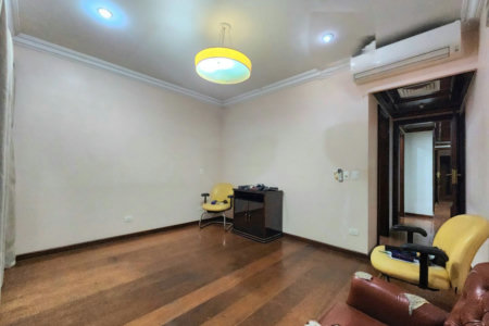 Apartamento Alto Padrão Frente Mar com 4 Dormitórios, 3 Suítes e 3 Vagas na Orla de Santos