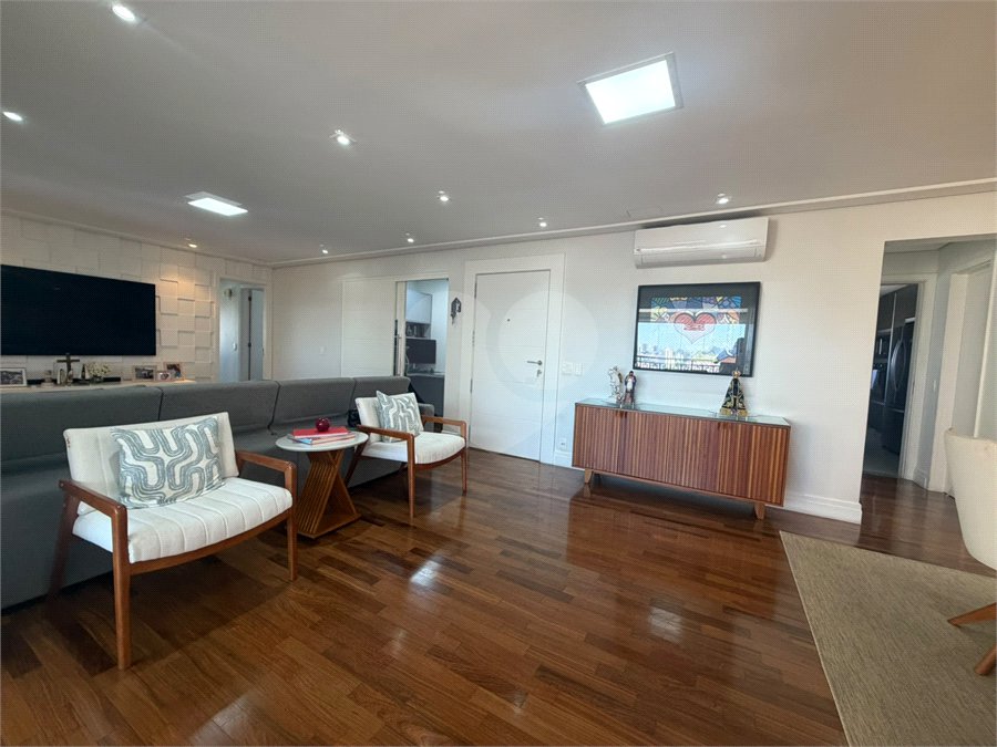 Apartamento à venda com 3 suítes em Jardim Marajoara, São Paulo, SP