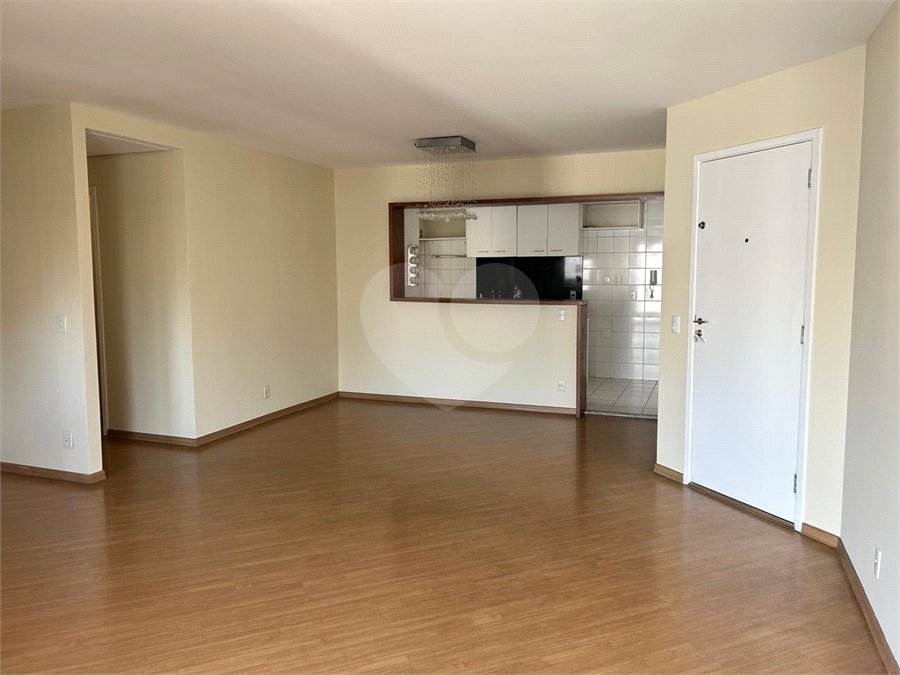 Apartamento à venda com 2 quartos, sendo 1 suíte, em Vila Andrade, São Paulo, SP