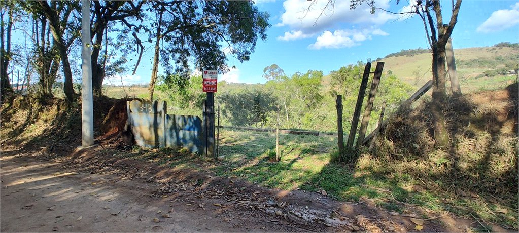 Área rural em Piracaia com 3.289 metros, ótima para chácara, as margens do rio Cachoeira