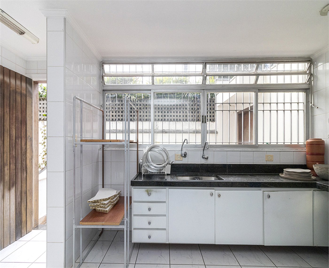 Casa à venda com 3 quartos, sendo 2 suítes, em Alto de Pinheiros, São Paulo, SP