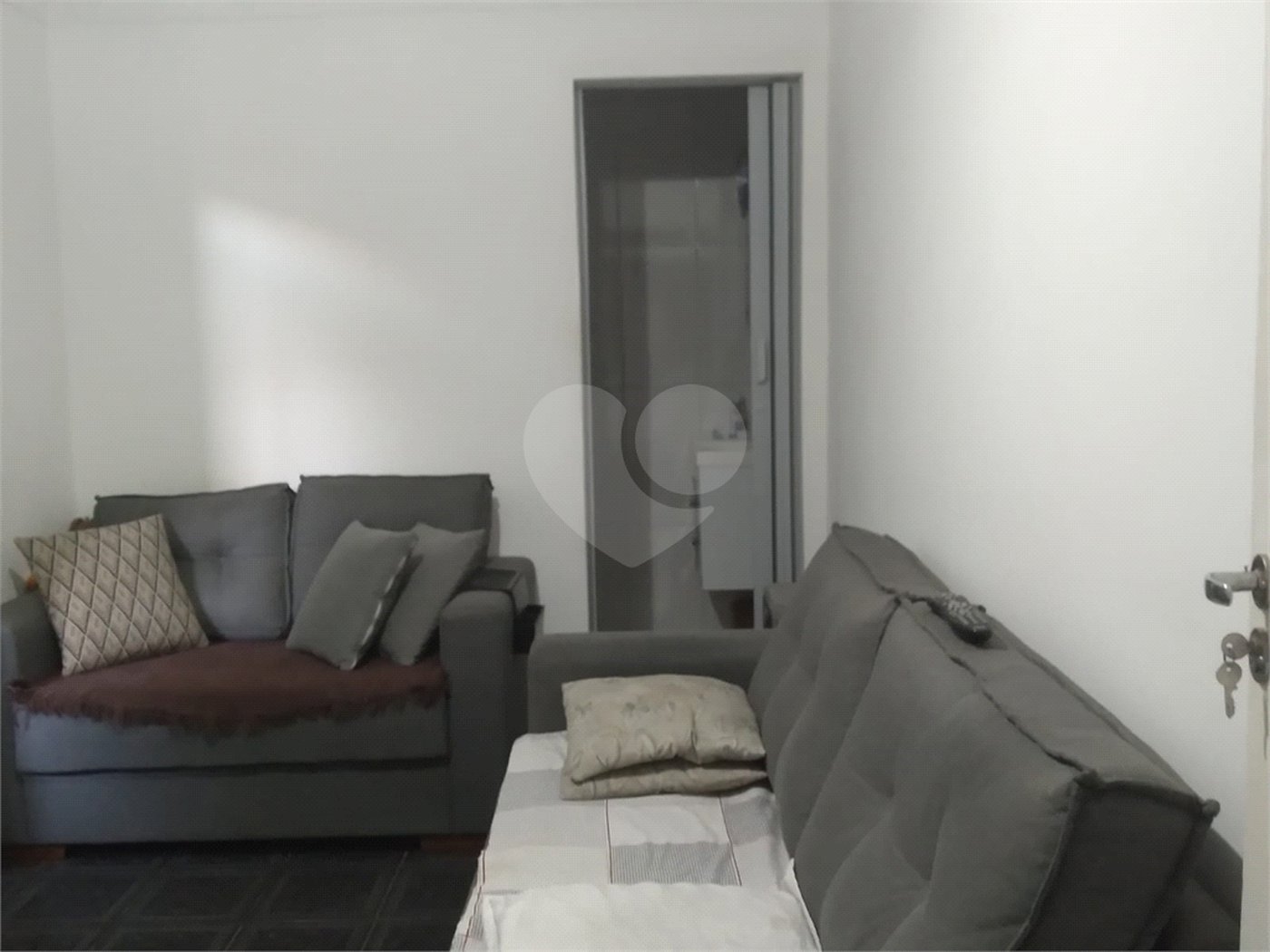 Sobrado à venda com 6 quartos, sendo 1 suíte, em Vila Sabrina, São Paulo, SP