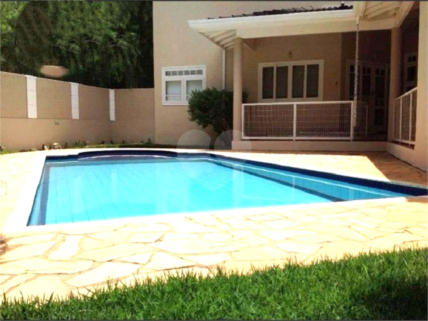 Casa à venda com 4 quartos, sendo 2 suítes, no condomínio Bosque de Grevilea, Vinhedo - SP