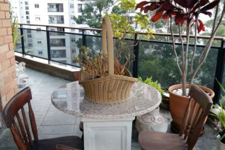 Apartamento à venda com 3 quartos, sendo 2 suítes,  em Jardim Parque Morumbi, São Paulo, SP