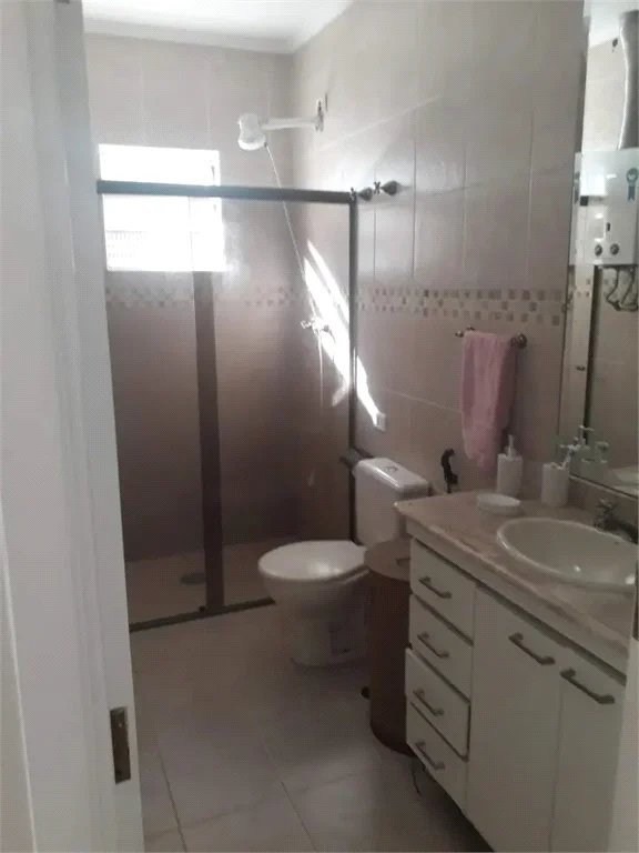 Sobrado à venda com 3 quartos, sendo 1 suíte, em Jardim das Vertentes, São Paulo, SP