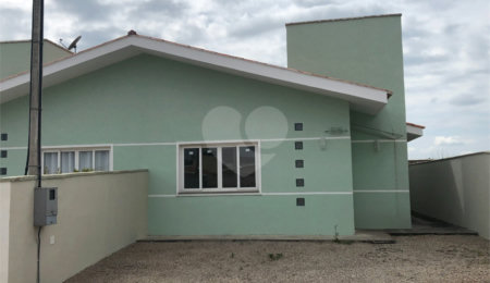 Casa Térrea à venda com 3 quartos, sendo 1 suíte,  no Centro, Bom Jesus dos Perdões, SP