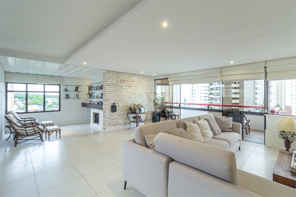 Apartamento à venda com 4 quartos, sendo 3 suítes, em Campo Belo, São Paulo, SP