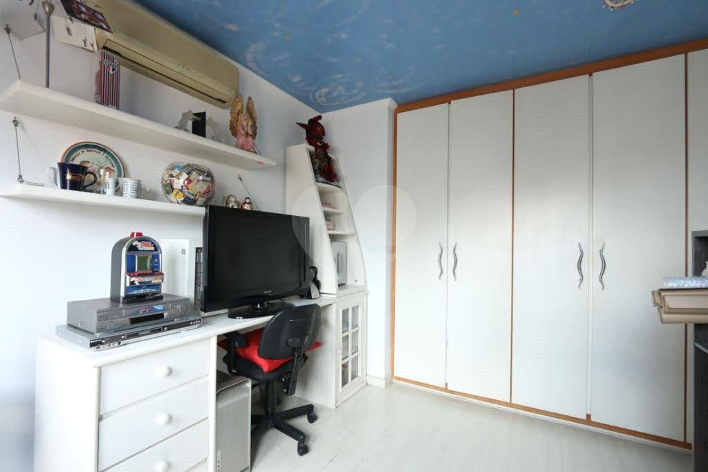 Apartamento à venda com 4 quartos, sendo 2 suítes,  em Vila Uberabinha, São Paulo, SP