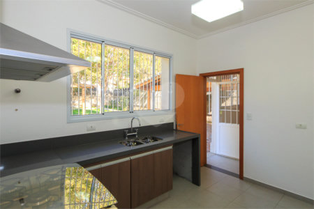 Casa Térrea à venda com 3 quartos, sendo 1 suíte, em Alto da Boa Vista, São Paulo, SP
