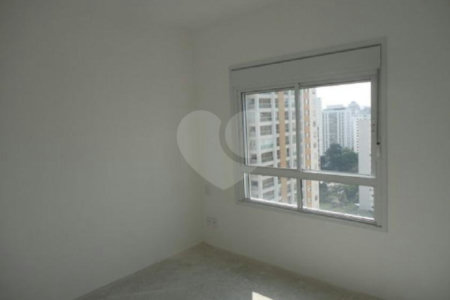 Apartamento à venda com 3 suítes em Campo Belo, São Paulo, SP