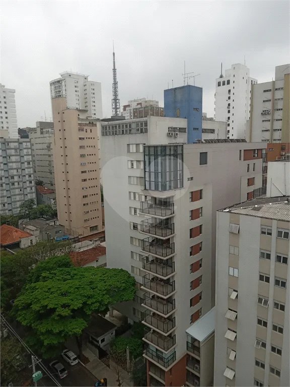 Apartamento à venda com 3 quartos, sendo 1 suíte, em Jardim Paulista, São Paulo, SP