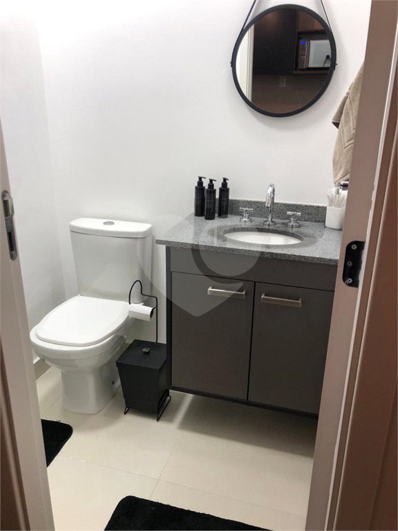 Prédio novinho! Apartamento mobiliado! Em frente ao Metrô!