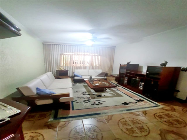 Casa à venda com 4 quartos em Jardim Almeida Prado, Guarulhos, SP