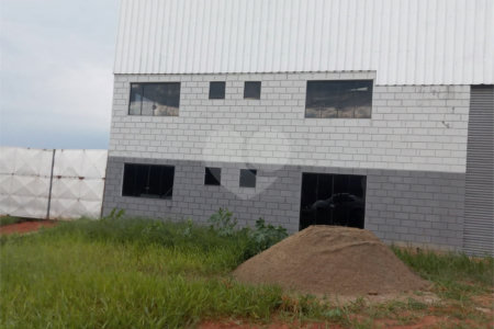 Galpão de 1200 m ² novos para locação em Nazaré Paulista/ Atibaia