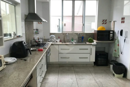 SOBRADO ALTO PADRÂO COND.PARQUE SABARA