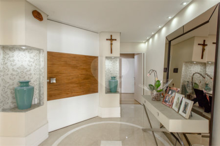 Apartamento à venda com 4 suítes em Vila Suzana, São Paulo, SP