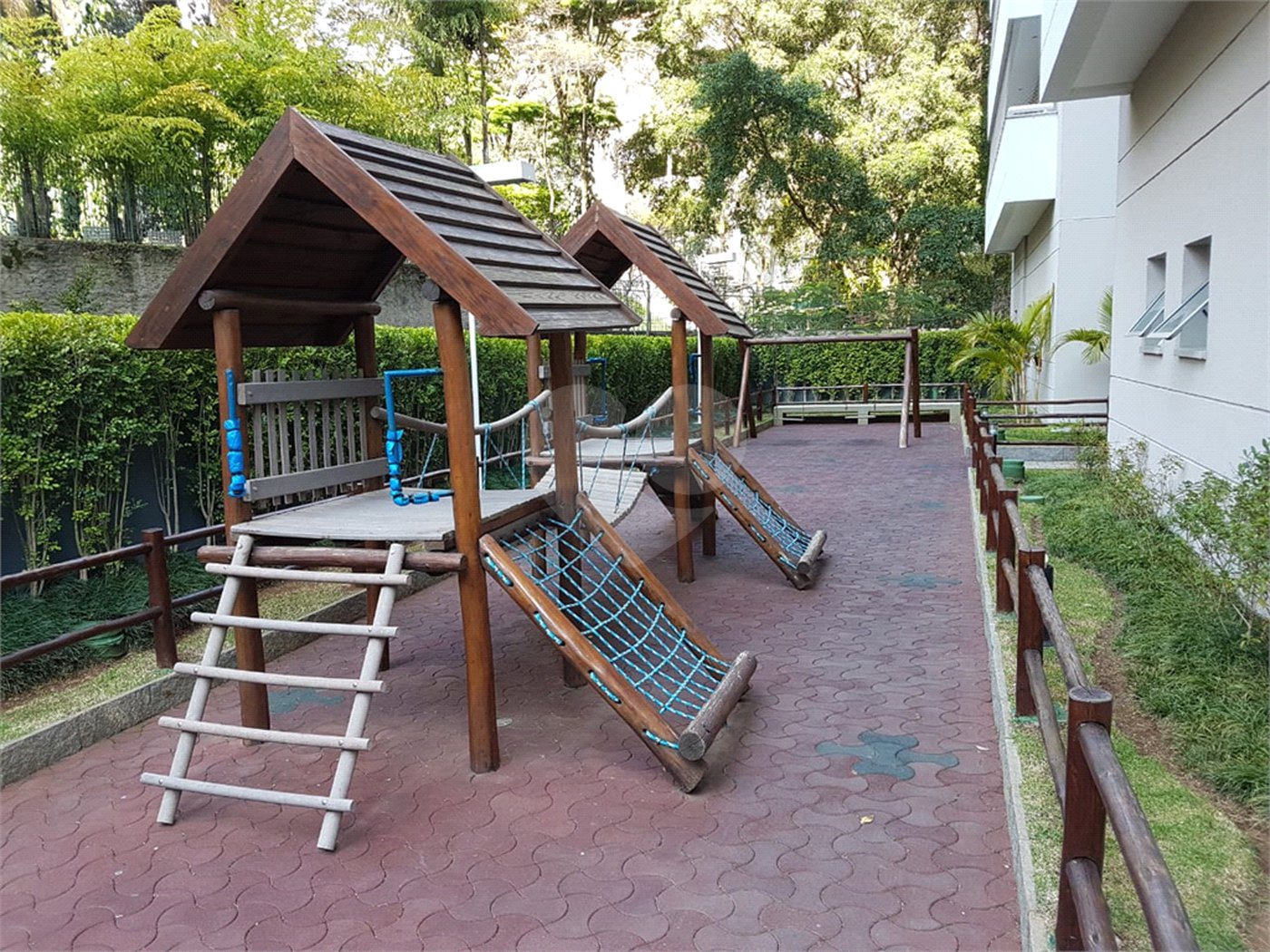 Apartamento à venda com 3 suítes em Jardim Londrina, São Paulo, SP