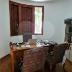 Sobrado à venda com 4 quartos, sendo 1 suíte, em Pacaembu, São Paulo, SP