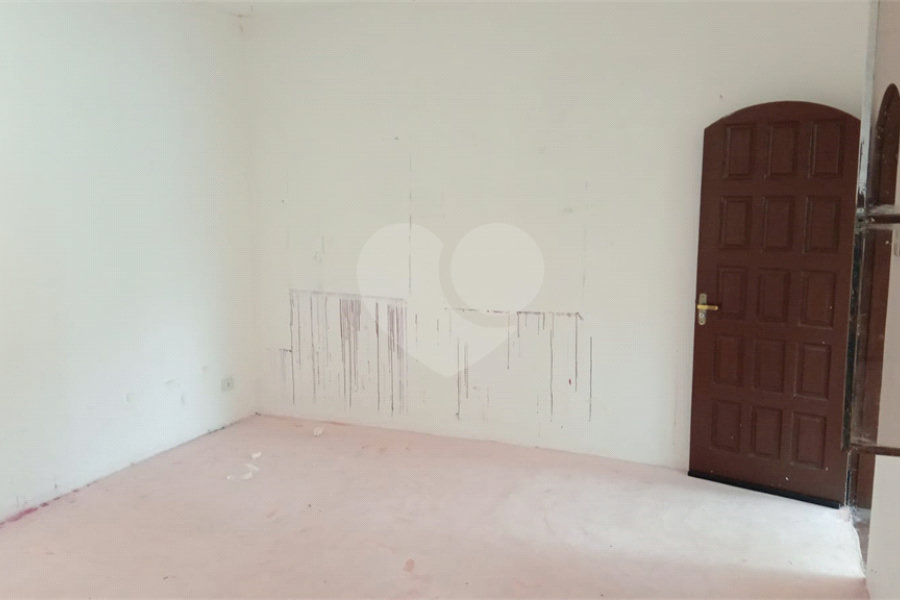 Casa Térrea à venda com 3 quartos, sendo 1 suíte, em Vila Irmãos Arnoni, São Paulo, SP