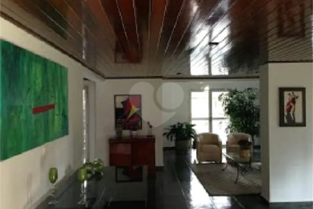 Apartamento à venda com 2 quartos, sendo 1 suíte,  em Vila Olímpia, São Paulo, SP