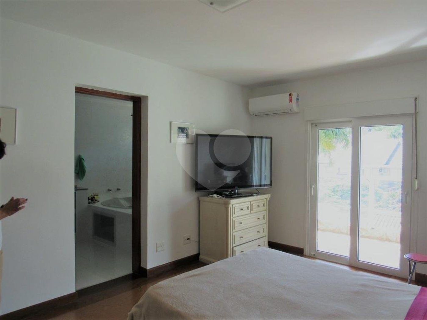 Casa à venda com 4 suítes em Alto da Boa Vista, São Paulo, SP
