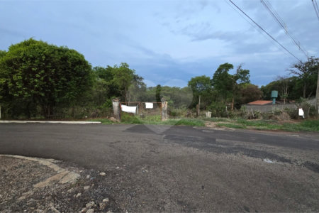 Terreno à venda em Chácara Velosa, Araraquara, SP