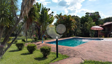 Chácara à venda com 4 quartos, sendo 3 suítes, em Tupy, Itapetininga, SP
