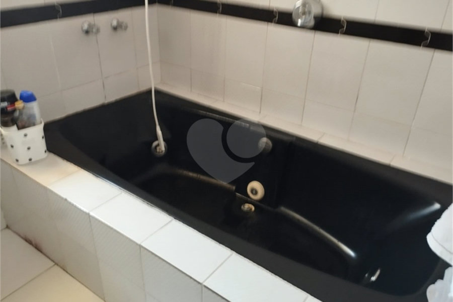 Sobrado à venda com 4 quartos, sendo 2 suítes, em Santa Teresinha, São Paulo, SP