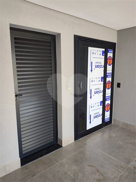 Casa à venda com 3 quartos, sendo 1 suíte,  no condomínio Madre Maria Vilac, Valinhos - SP