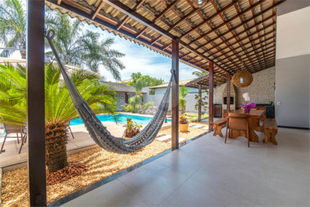 Casa à venda com 6 quartos, sendo 2 suítes, em Outerio da Glória, Porto Seguro, BA