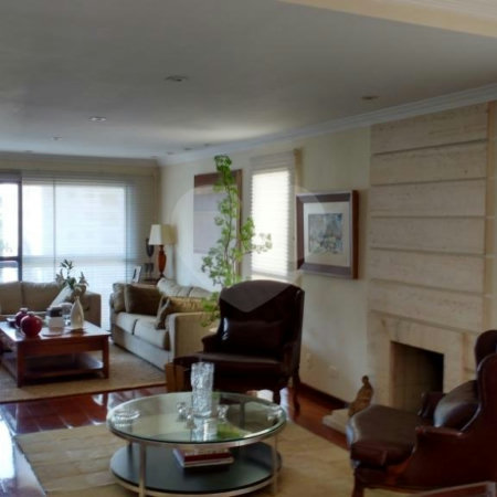 Apartamento à venda com 4 quartos, sendo 3 suítes, em Vila Andrade, São Paulo, SP