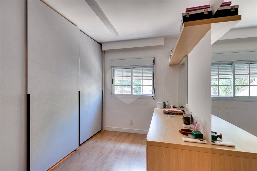 Casa à venda com 4 quartos, sendo 2 suítes, no condomínio Boulevard Saint Michael, São Paulo - SP