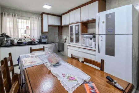 Casa à venda com 3 quartos em Jardim Marisa, São Paulo, SP