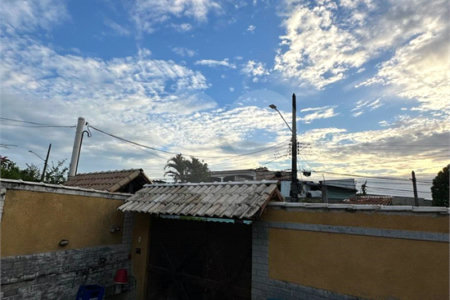 Casa à venda com 3 quartos em Santa Cruz, Rio de Janeiro, RJ