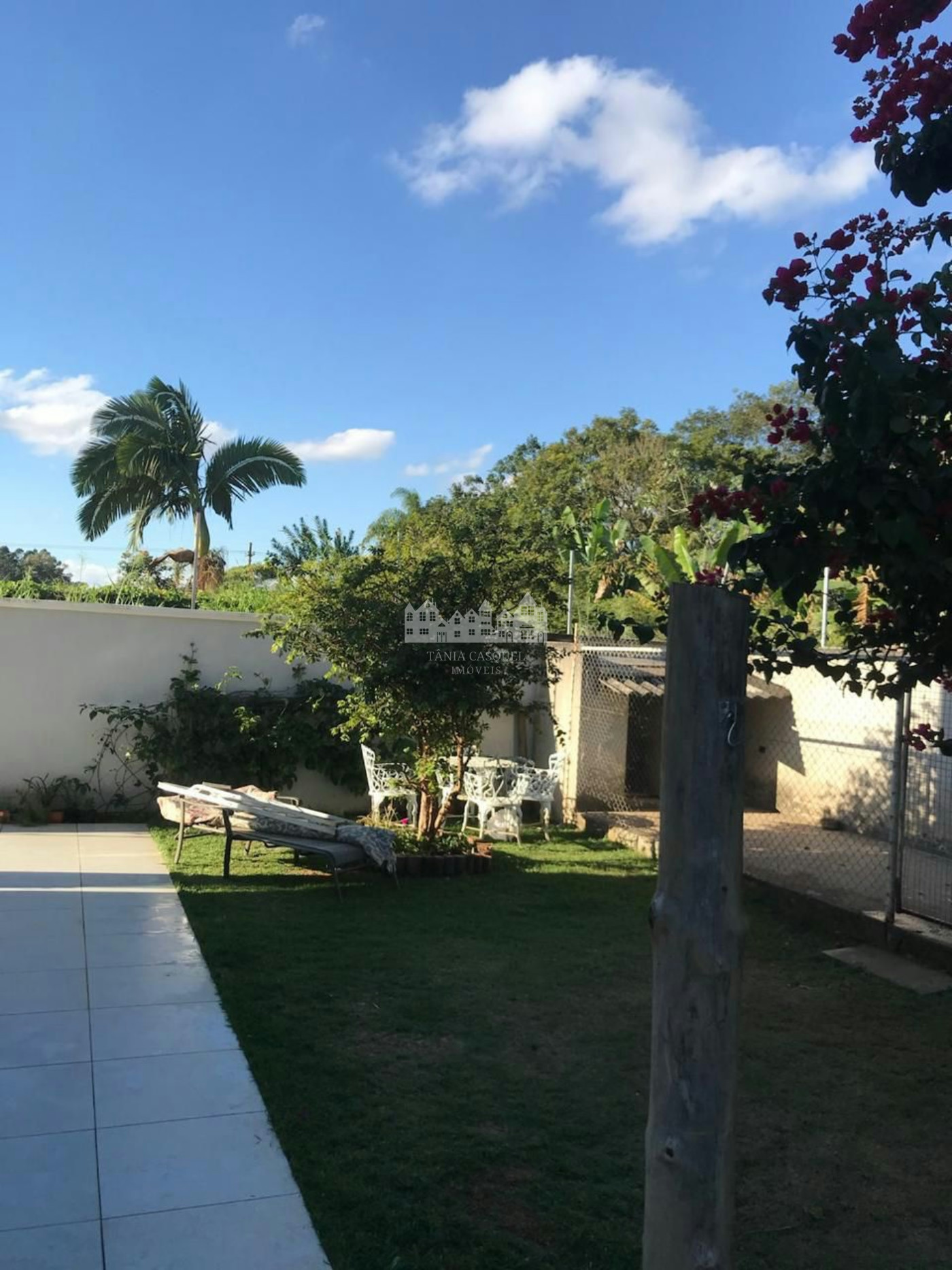 Casa à venda com 5 quartos, sendo 3 suítes, em Loteamento Jardim Morumbi, Atibaia, SP