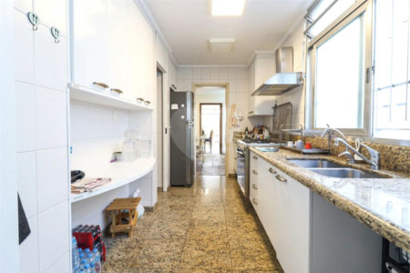 Casa Térrea à venda com 6 quartos, sendo 4 suítes, em Brooklin Paulista, São Paulo, SP