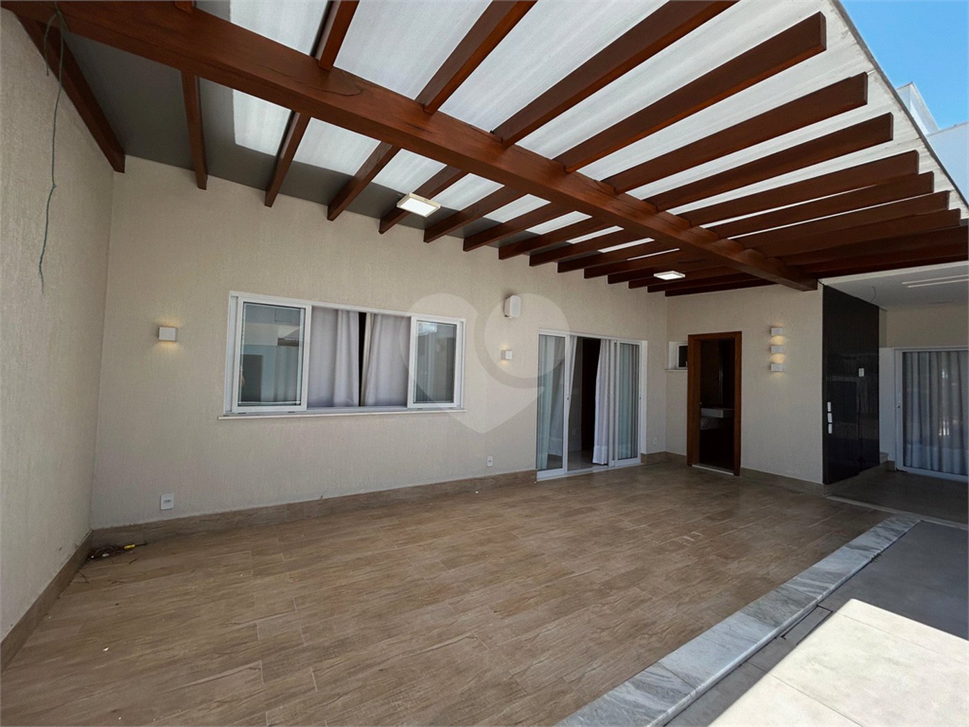 Casa à venda com 3 suítes, em Orla Norte, Porto Seguro, BA