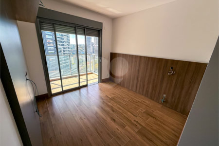 Apartamento à venda com 3 suítes em Sumarezinho, São Paulo, SP
