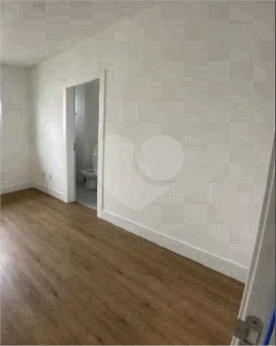 Apartamento à venda com 4 suítes em Meia Praia, Itapema, SC