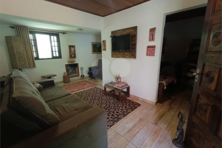 Chácara à venda com 5 quartos, sendo 3 suítes, em Vila Darcy Penteado (mailasqui), São Roque, SP