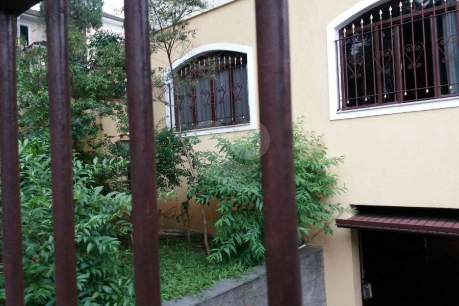 Sobrado à venda com 4 quartos, sendo 2 suítes, em Tremembé, São Paulo, SP