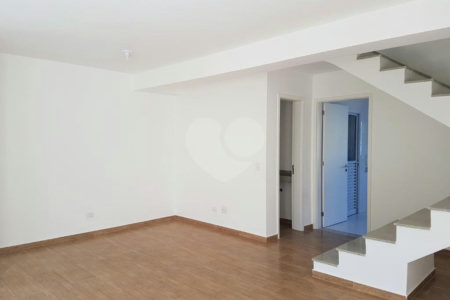 Sobrado à venda com 3 quartos, sendo 1 suíte, em Jardim Prudência, São Paulo, SP