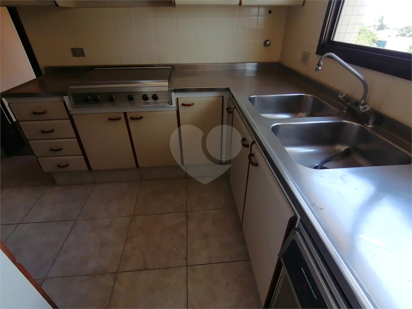 Apartamento à venda com 4 quartos, sendo 2 suítes,  em Ipiranga, São Paulo, SP