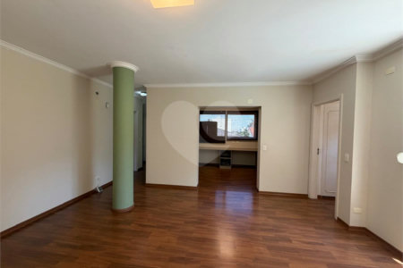 Casa à venda ou para alugar com 4 quartos, sendo 3 suítes, em Alto da Boa Vista, São Paulo, SP