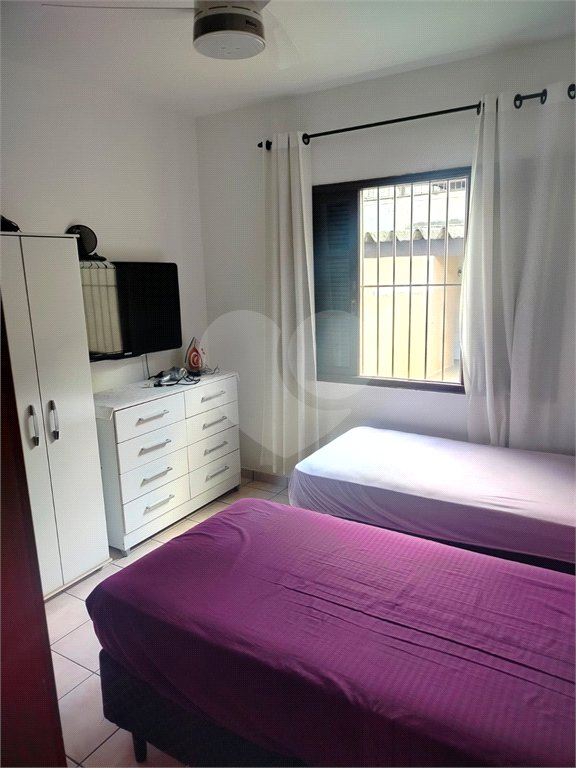 Sobrado à venda com 2 quartos em Jardim Santa Rosa, Taboão da Serra, SP