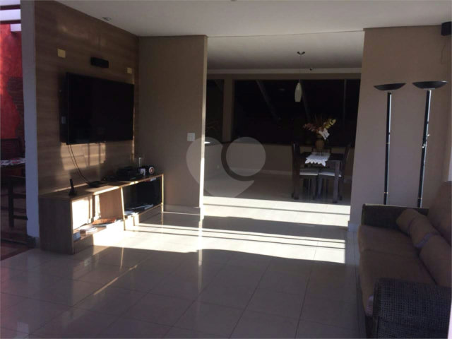 Sobrado à venda com 2 suítes em Casa Verde, São Paulo, SP