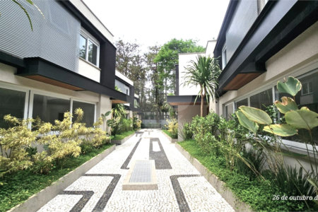 Casa à venda com 4 suítes no condomínio Vila Arese, São Paulo - SP